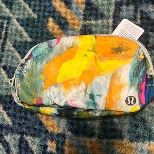 NWT lululemon everywhere bag